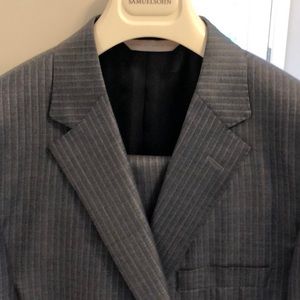 Samuelsohn NEW suit. NEVER altered. 100% wool